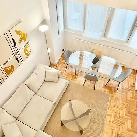 Atico Duplex En El Corazon Del Casco Historico De *