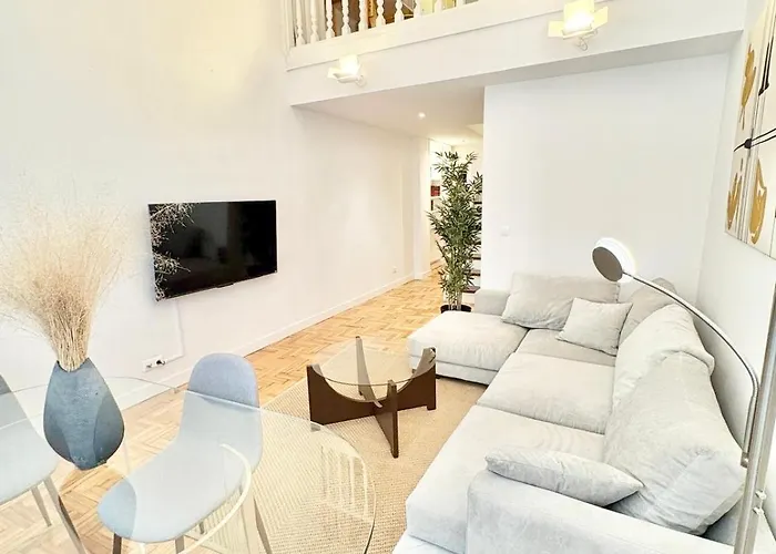 公寓 Atico Duplex En El Corazon Del Casco Historico De 奥维耶多