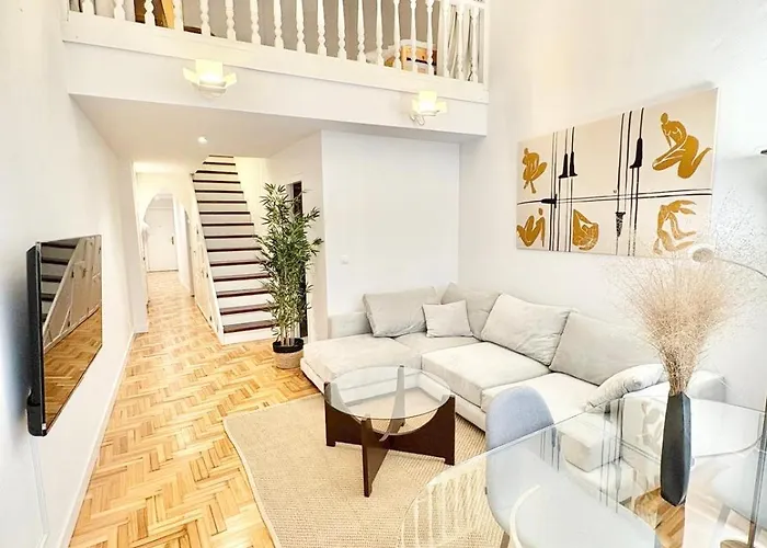 Atico Duplex En El Corazon Del Casco Historico De 奥维耶多